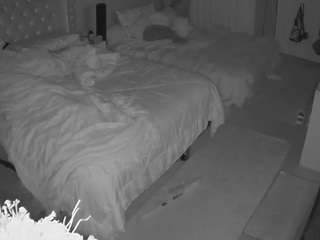 voyeurcam-house-charleys-room