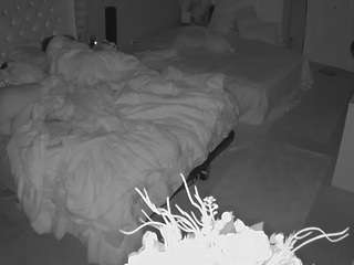 voyeurcam-house-charleys-room