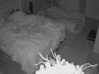 voyeurcam-house-charleys-room's CamSoda show and profile