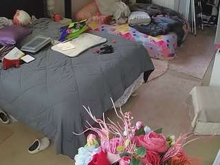 voyeurcam-house-charleys-room's CamSoda show and profile