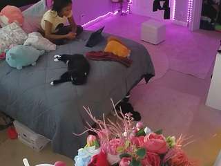 voyeurcam-house-charleys-room camsoda