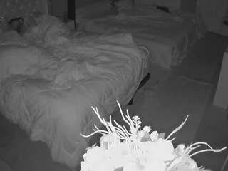 voyeurcam-house-charleys-room