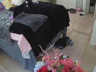 voyeurcam-house-charleys-room webcam