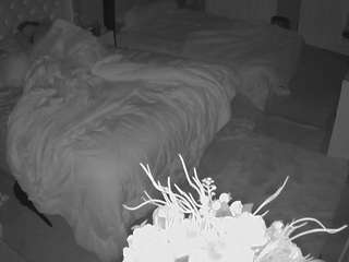 voyeurcam-house-charleys-room live cam profile