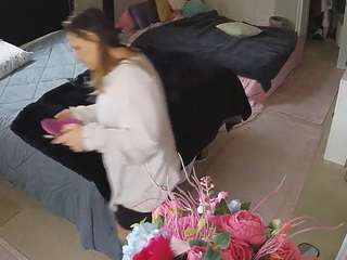 voyeurcam-house-... Live Webcam on CamSoda