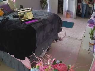 voyeurcam-house-charleys-room live cam profile