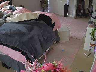 voyeurcam-house-charleys-room live cam profile