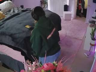 voyeurcam-house-charleys-room live cam profile