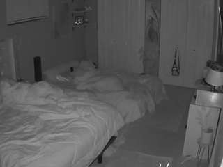 le modèle voyeurcam-house-charleys-room est en webcam porno dans un show sur le site camsoda, il possède les tags suivants: ass,pawg,wet,voyeur,thick,tease,strip,squirter,spank,sex,pussy,pov,orgasm,asshole,masturbation,handjob,flashing,fingers,dildo,cum