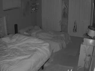 voyeurcam-house-charleys-room