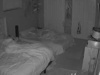 le modèle voyeurcam-house-charleys-room est en webcam porno dans un show sur le site camsoda, il possède les tags suivants: ass,pawg,wet,voyeur,thick,tease,strip,squirter,spank,sex,pussy,pov,orgasm,asshole,masturbation,handjob,flashing,fingers,dildo,cum