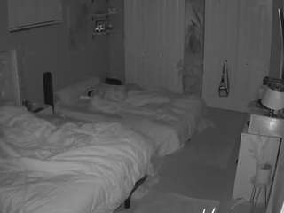 voyeurcam-house-charleys-room