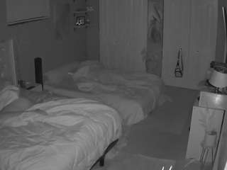 voyeurcam-house-charleys-room webcam