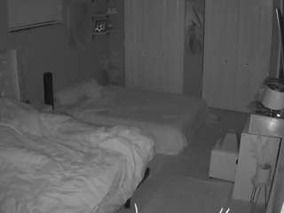 voyeurcam-house-charleys-room