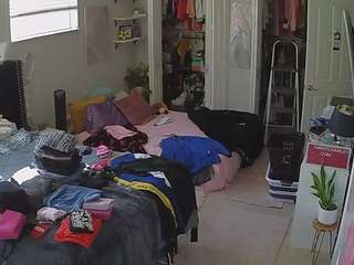 voyeurcam-house-charleys-room live cam profile