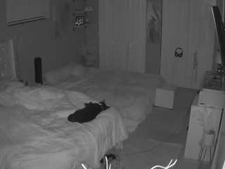 voyeurcam-house-charleys-room