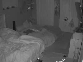 voyeurcam-house-charleys-room live cam profile