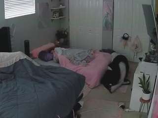 voyeurcam-house-charleys-room live cam profile