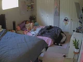 voyeurcam-house-charleys-room live cam profile