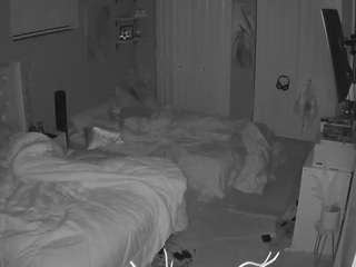 voyeurcam-house-charleys-room