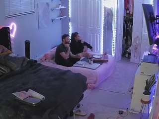 voyeurcam-house-charleys-room's CamSoda show and profile