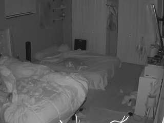 voyeurcam-house-charleys-room
