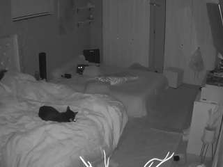 voyeurcam-house-charleys-room
