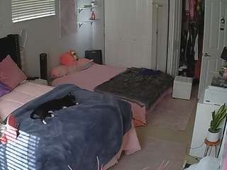 voyeurcam-house-charleys-room