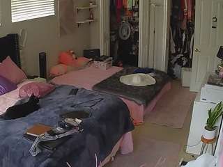 voyeurcam-house-charleys-room
