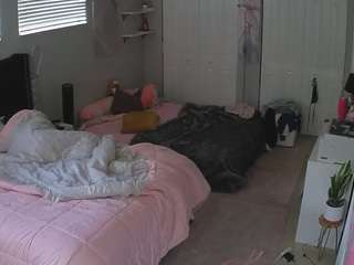 voyeurcam-house-charleys-room webcam model