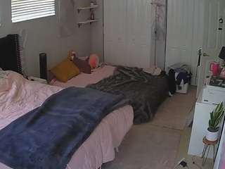 voyeurcam-house-charleys-room webcam