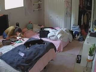 voyeurcam-house-charleys-room