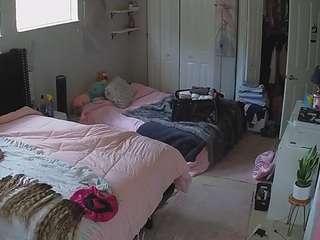 voyeurcam-house-charleys-room