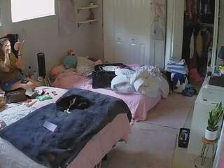 voyeurcam-house-charleys-room webcam