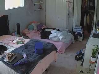 voyeurcam-house-charleys-room webcam