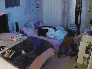 voyeurcam-house-charleys-room
