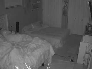 voyeurcam-house-charleys-room