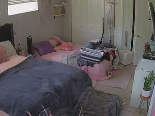 voyeurcam-house-charleys-room's CamSoda show and profile