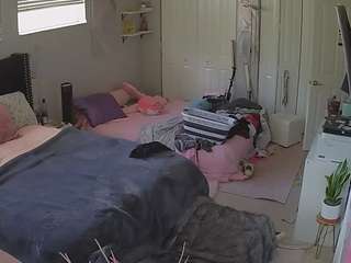 voyeurcam-house-charleys-room's CamSoda show and profile