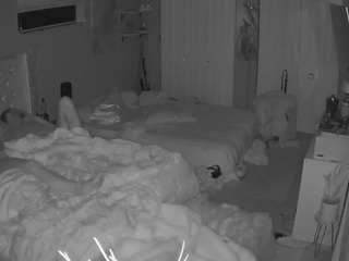 voyeurcam-house-charleys-room's CamSoda show and profile