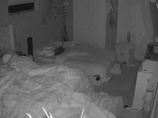 voyeurcam-house-charleys-room