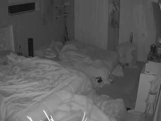 voyeurcam-house-charleys-room's CamSoda show and profile