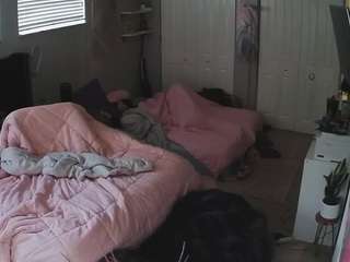 voyeurcam-house-charleys-room webcam
