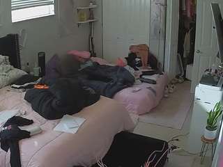 voyeurcam-house-charleys-room webcam