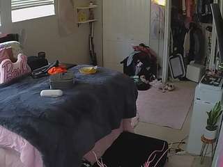 voyeurcam-house-charleys-room