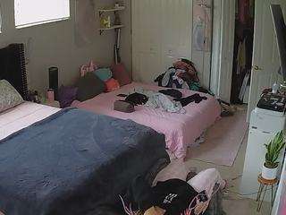 voyeurcam-house-charleys-room