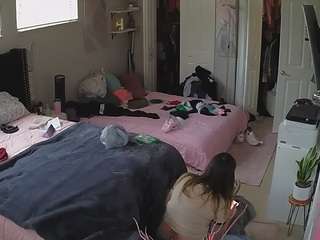 voyeurcam-house-charleys-room
