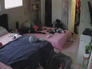 voyeurcam-house-charleys-room