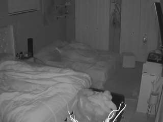 voyeurcam-house-charleys-room