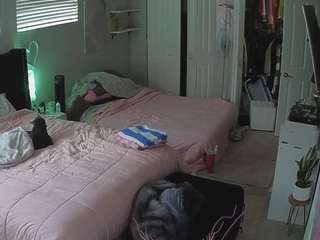 voyeurcam-house-charleys-room webcam